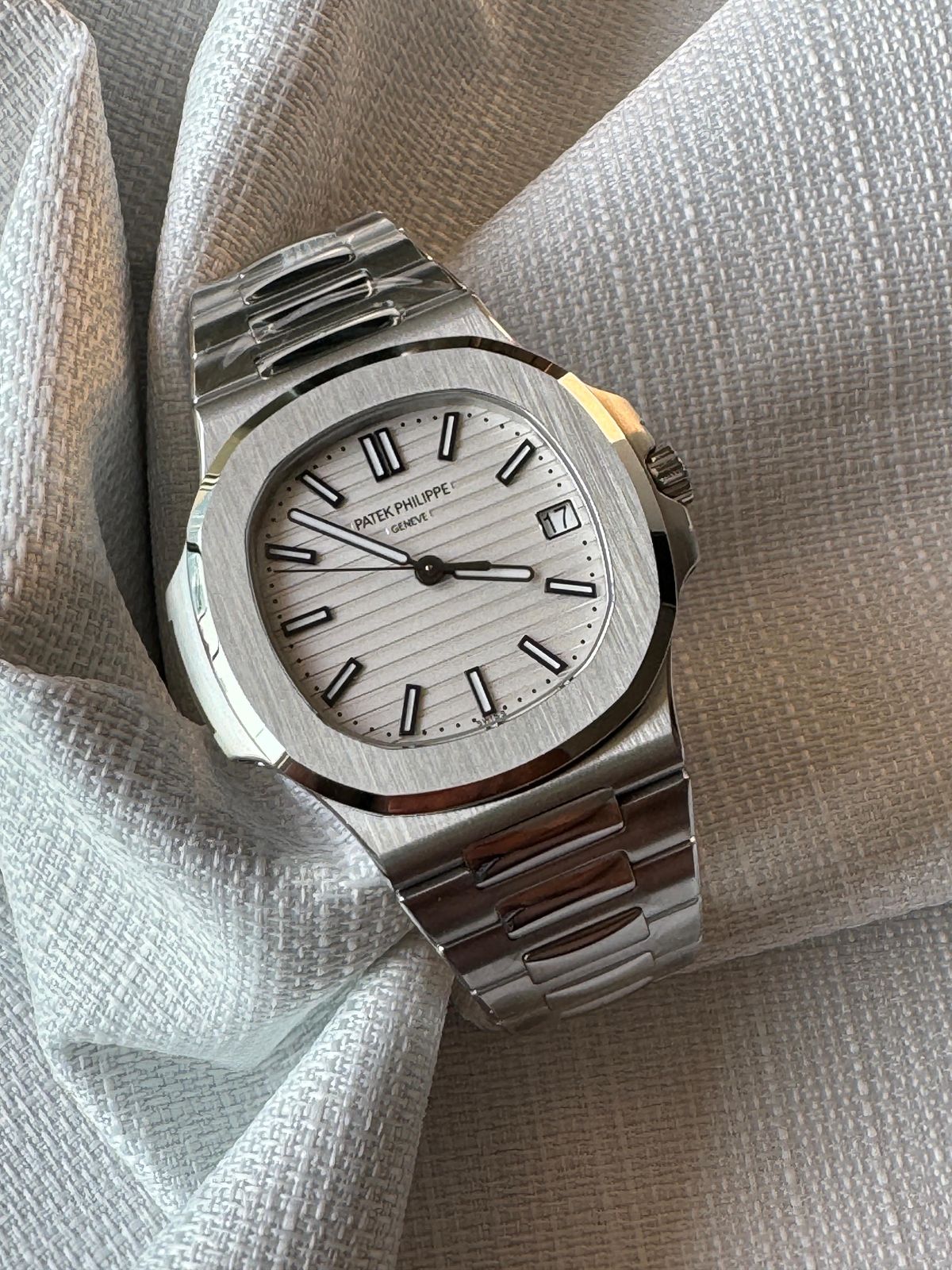 PATEK PHILLIPE GRIS TABLEAU BLANC