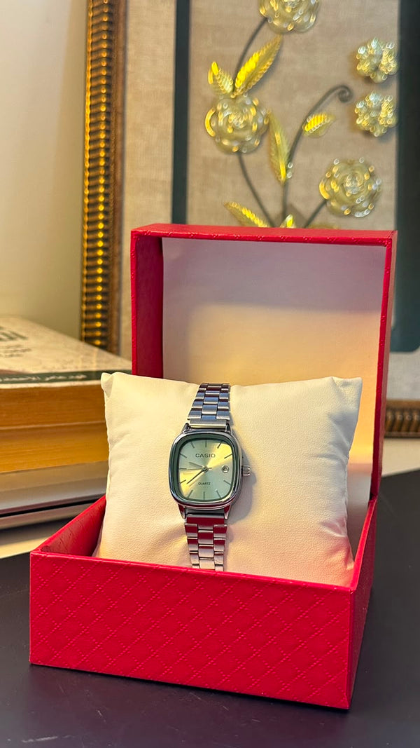 Casio femme gris tableu blanc