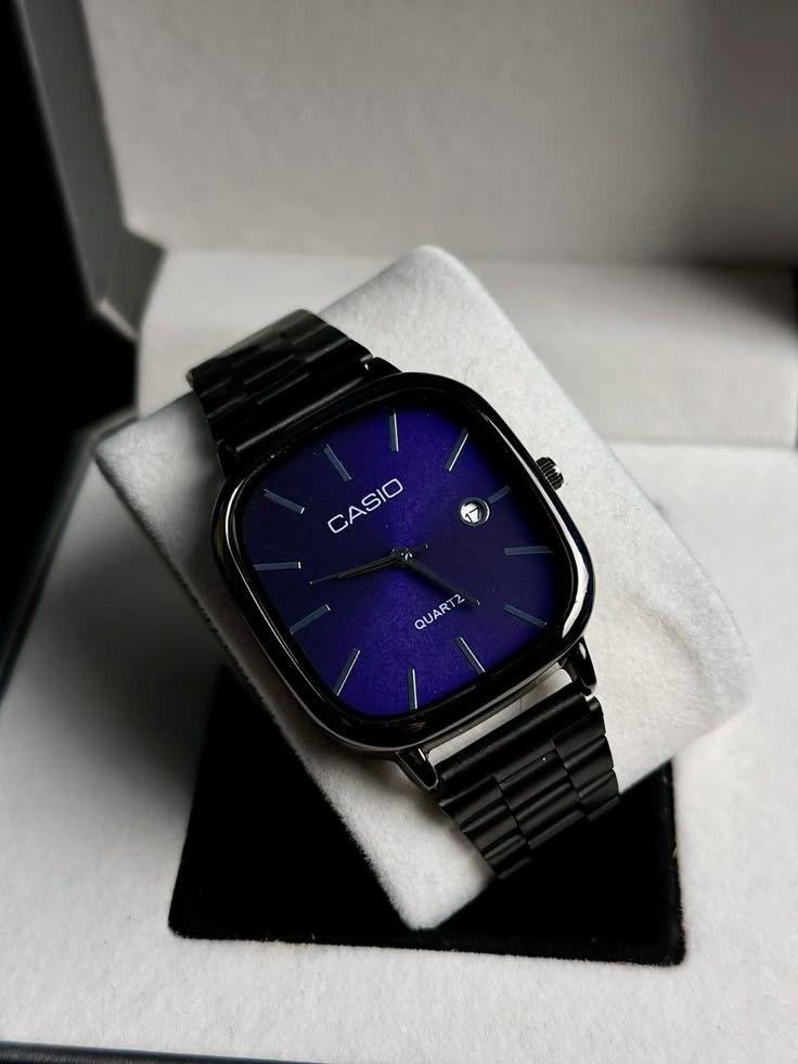CASIO NOIRE TABLEAU BLEU